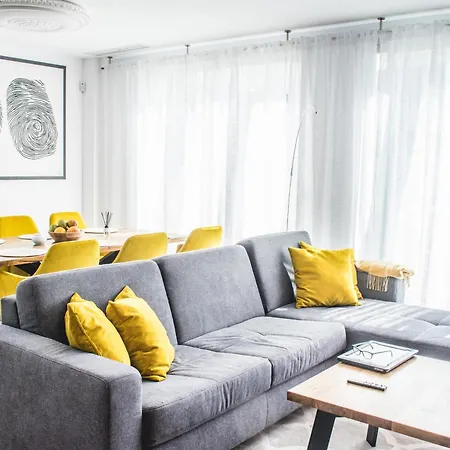 Casa - Con Un Toque Artistico Estepona